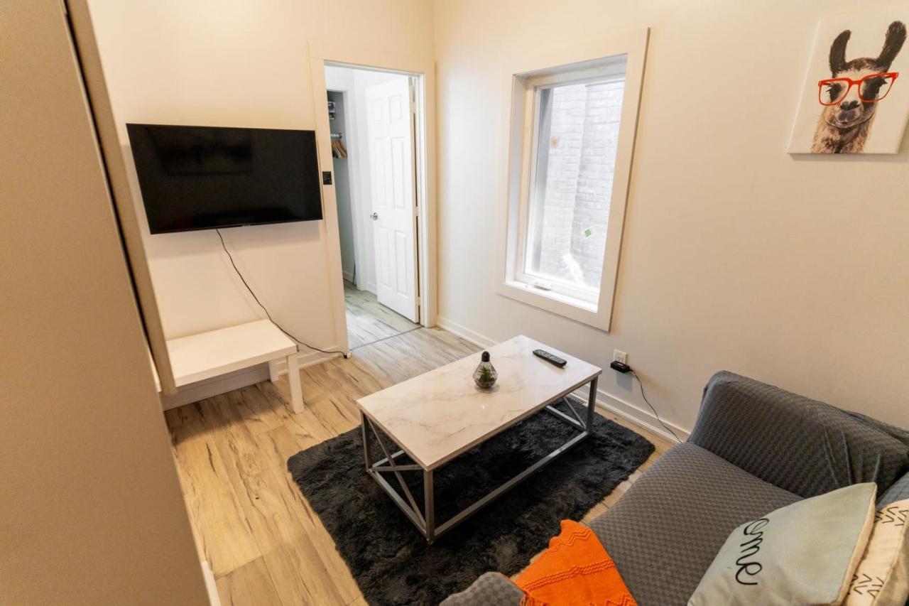Modern 1 Bedroom Apartment With In-Suite Laundry Гамильтон Экстерьер фото